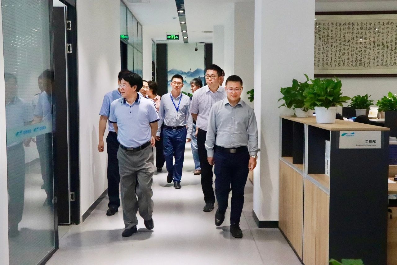 科技部、四川省科技廳領(lǐng)導(dǎo)一行走訪調(diào)研碩特環(huán)保